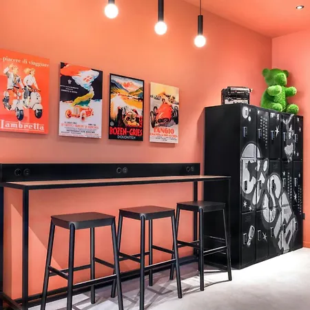 Ξενοδοχείο Moxy 3*