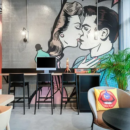 Ξενοδοχείο Moxy 3*