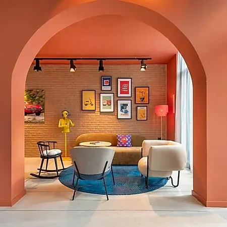 Moxy Hotel 3*