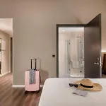 Moxy 3* ורונה