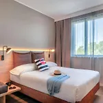 Moxy 3* ורונה
